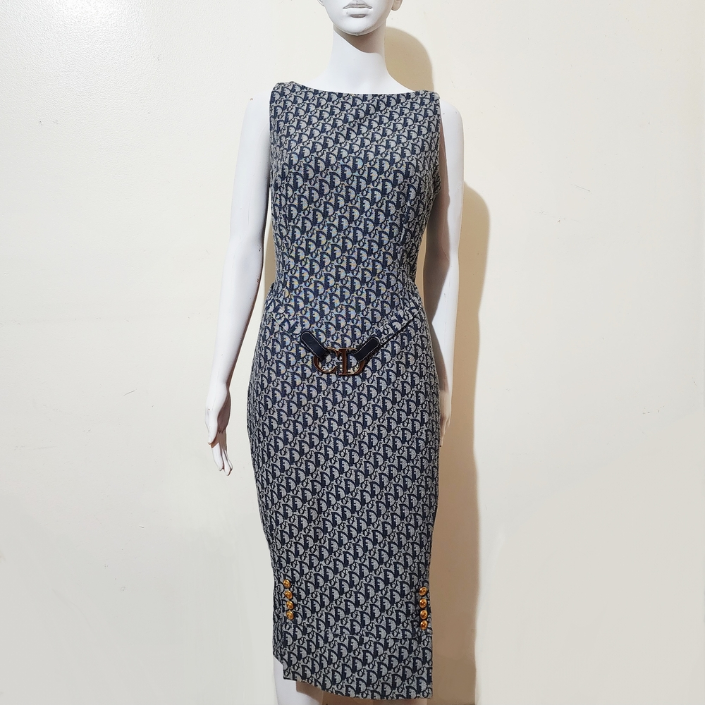 Elegant Patterned Sleeveless Dress